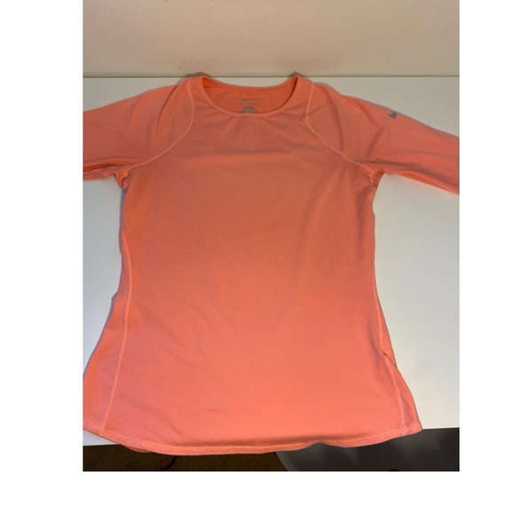 NIKE DRI FIT TOP - Picture 2 of 2
